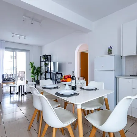 Just Renovated Beautiful 2 Bed In 5 Min Drive To The Paphos