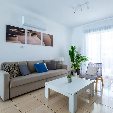 Appartement Just Renovated Beautiful 2 Bed Apartment In Paphos 5 Min Drive To The Beach *