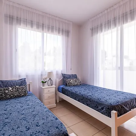 Just Renovated Beautiful 2 Bed Apartment In Paphos 5 Min Drive To The Beach Appartement Paphos