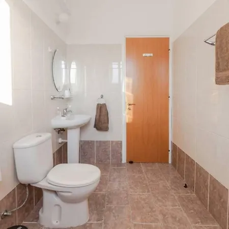 Appartement Just Renovated Beautiful 2 Bed Apartment In Paphos 5 Min Drive To The Beach *