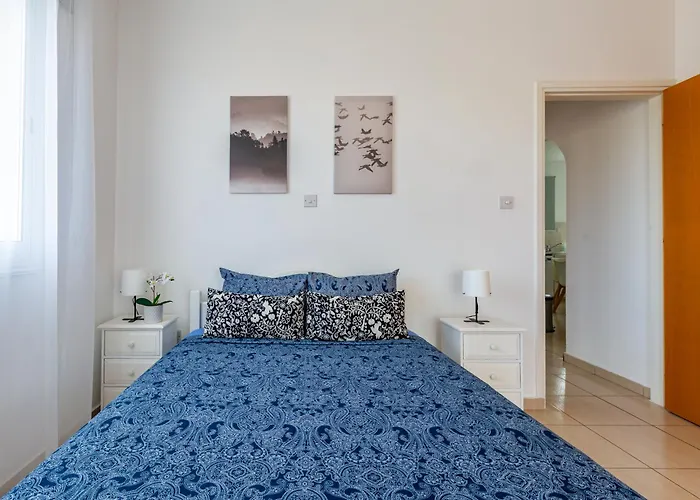 Just Renovated Beautiful 2 Bed In 5 Min Drive To The アパート *