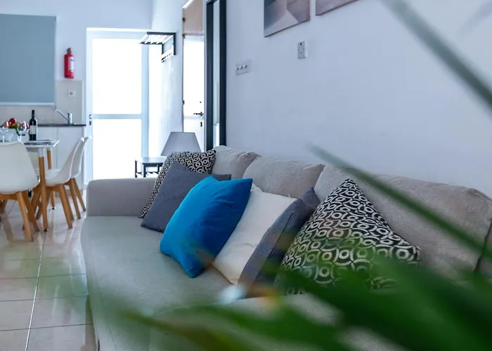 アパート Just Renovated Beautiful 2 Bed In 5 Min Drive To The