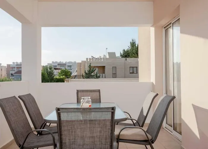 Just Renovated Beautiful 2 Bed In 5 Min Drive To The Paphos