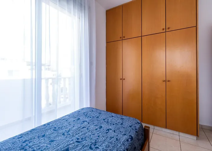 Apartamento Just Renovated Beautiful 2 Bed In 5 Min Drive To The Paphos