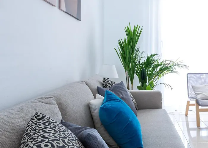 Apartamento Just Renovated Beautiful 2 Bed In 5 Min Drive To The